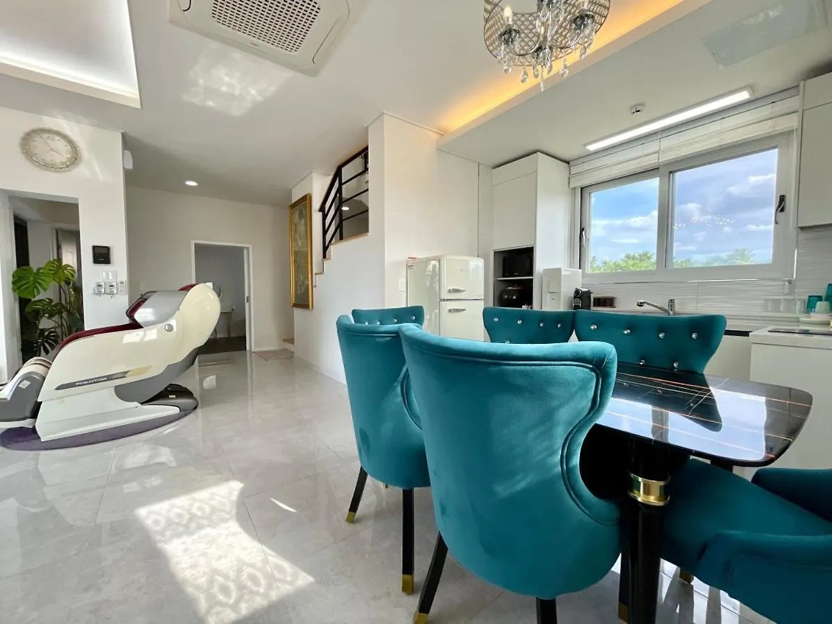 Homechee Poolvilla Jeju South Korea