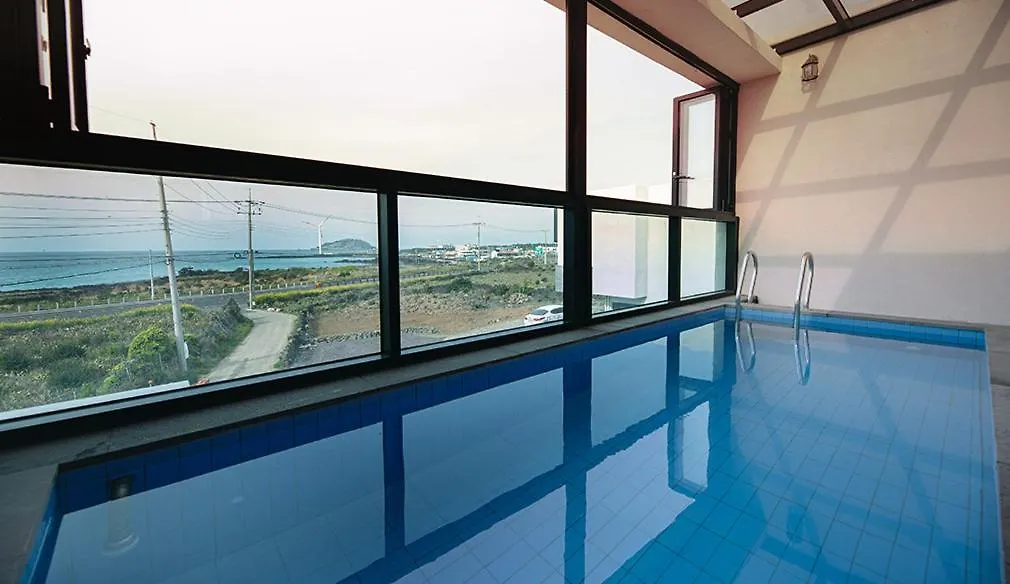 Holiday home Homechee Poolvilla Jeju